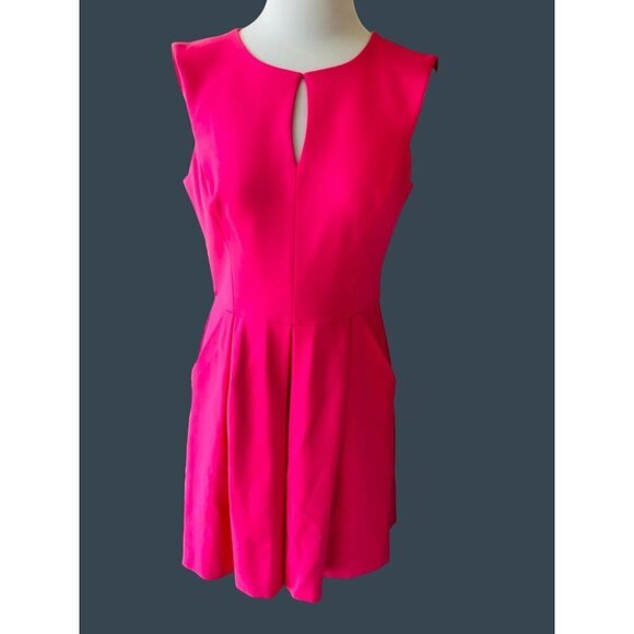 TRINA TURK LADIES SLEEVELESS PINK KEHOLE LINED POCKETS PLEATED SKIRT DRESS EUC 4 - Picture 4 of 6